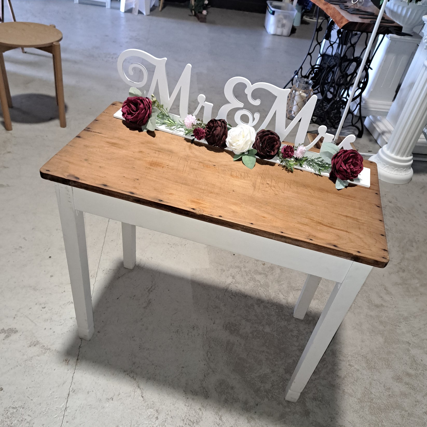 Small Timber Signing Table – Ace Wedding and Party Hire